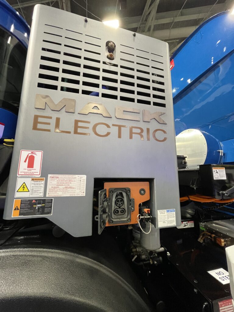 Mack Electric Trash Truck